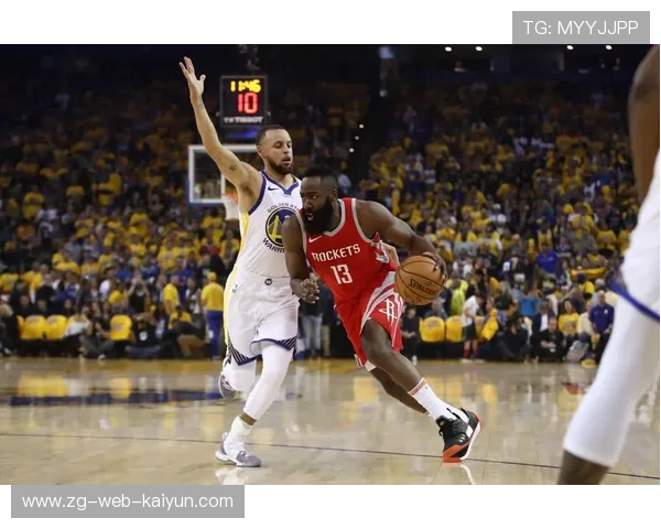 勇士三分手感火热，库里连续命中关键投篮，库里38分勇士双杀