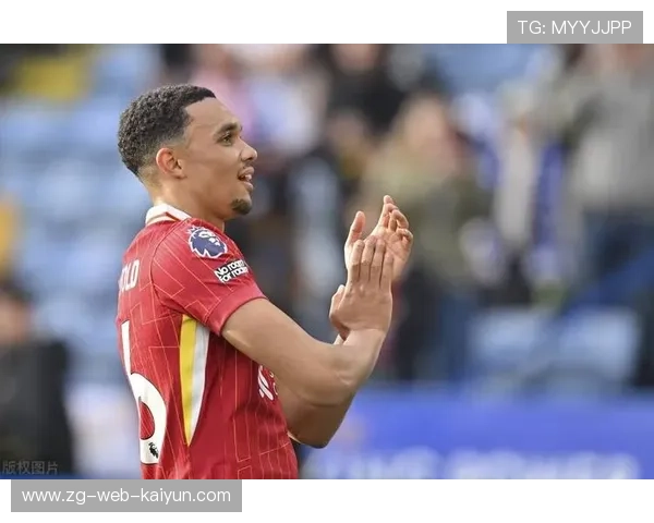 利物浦加强外围压制,阿诺德远射差点钻入死角 利物浦加强外围压制,阿诺德远射差点钻入死角