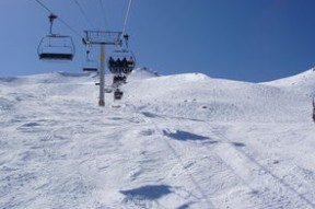 开云权威入口-世界青少年滑雪比赛在崇山峻岭中顺利落幕，全国青少年滑雪锦标赛